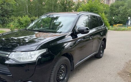 Mitsubishi Outlander III рестайлинг 3, 2013 год, 1 200 000 рублей, 1 фотография