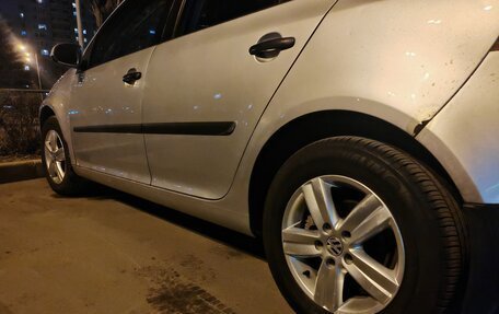 Volkswagen Golf V, 2004 год, 600 000 рублей, 2 фотография