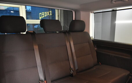 Volkswagen Multivan T6 рестайлинг, 2017 год, 2 900 000 рублей, 21 фотография