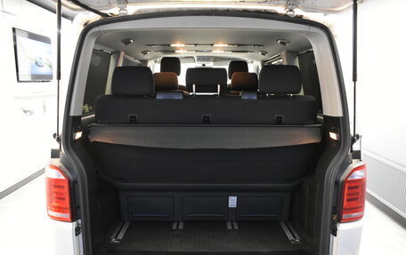 Volkswagen Multivan T6 рестайлинг, 2017 год, 2 900 000 рублей, 22 фотография