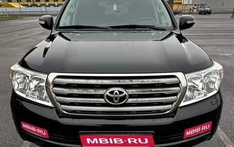 Toyota Land Cruiser 200, 2011 год, 2 625 000 рублей, 1 фотография