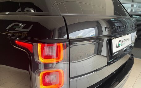 Land Rover Range Rover IV рестайлинг, 2017 год, 5 500 000 рублей, 10 фотография