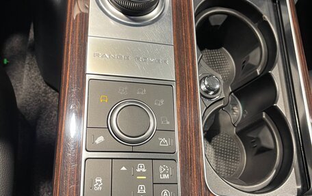 Land Rover Range Rover IV рестайлинг, 2017 год, 5 500 000 рублей, 31 фотография