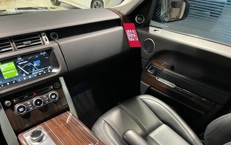 Land Rover Range Rover IV рестайлинг, 2017 год, 5 500 000 рублей, 27 фотография