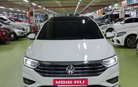 Volkswagen Jetta VII, 2021 год, 1 680 000 рублей, 2 фотография
