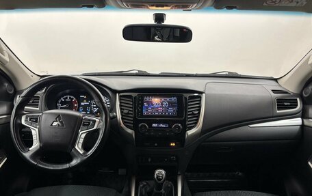 Mitsubishi Pajero Sport III рестайлинг, 2018 год, 2 999 000 рублей, 17 фотография