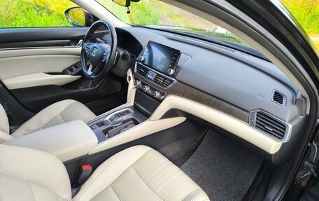 Honda Accord IX рестайлинг, 2017 год, 1 950 000 рублей, 11 фотография