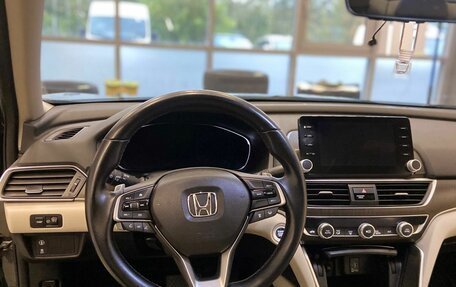 Honda Accord IX рестайлинг, 2017 год, 1 950 000 рублей, 15 фотография