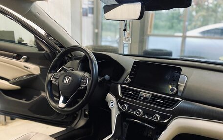 Honda Accord IX рестайлинг, 2017 год, 1 950 000 рублей, 16 фотография