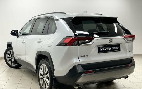 Toyota RAV4, 2022 год, 3 350 000 рублей, 6 фотография