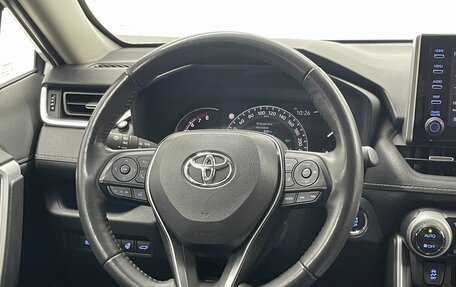 Toyota RAV4, 2022 год, 3 350 000 рублей, 21 фотография