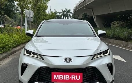 Toyota Venza, 2022 год, 3 550 000 рублей, 2 фотография