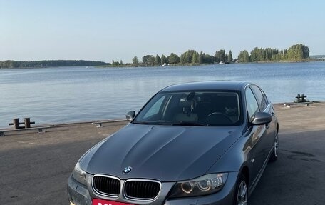 BMW 3 серия, 2010 год, 1 300 000 рублей, 4 фотография