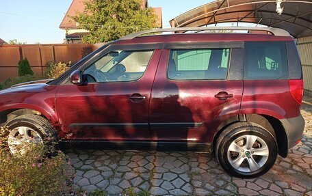 Skoda Yeti I рестайлинг, 2012 год, 999 999 рублей, 4 фотография