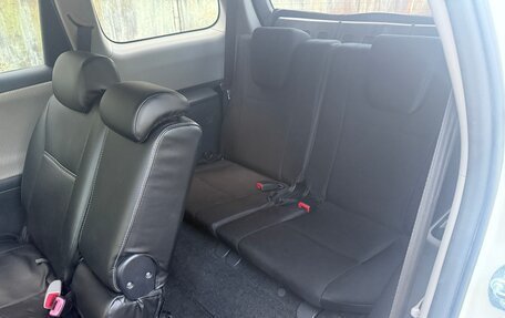 Toyota Wish II, 2009 год, 900 000 рублей, 10 фотография