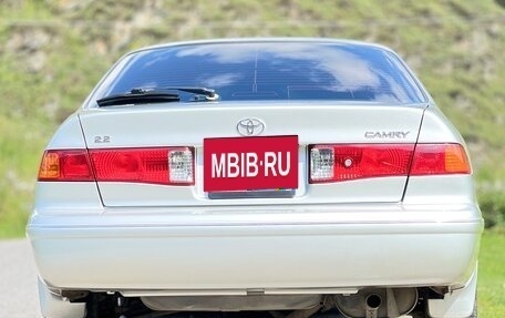 Toyota Camry, 2000 год, 850 000 рублей, 4 фотография