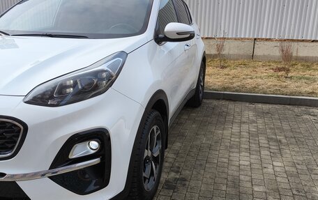 KIA Sportage IV рестайлинг, 2020 год, 2 650 000 рублей, 3 фотография