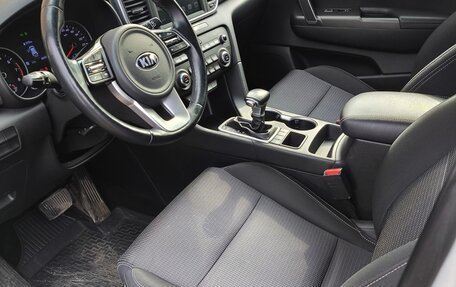 KIA Sportage IV рестайлинг, 2020 год, 2 650 000 рублей, 10 фотография