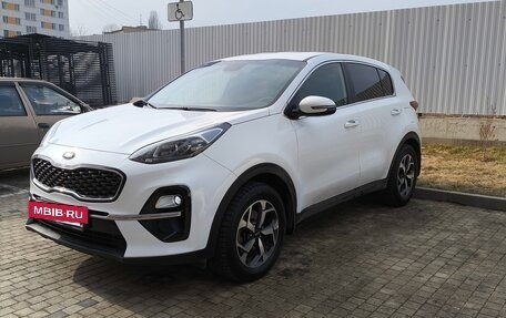 KIA Sportage IV рестайлинг, 2020 год, 2 650 000 рублей, 2 фотография