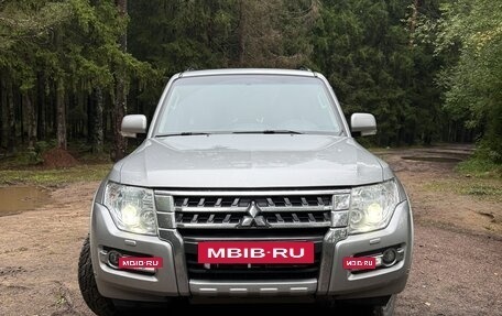 Mitsubishi Pajero IV, 2018 год, 3 700 000 рублей, 2 фотография