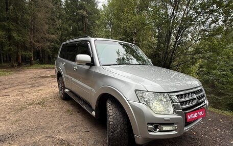 Mitsubishi Pajero IV, 2018 год, 3 700 000 рублей, 3 фотография