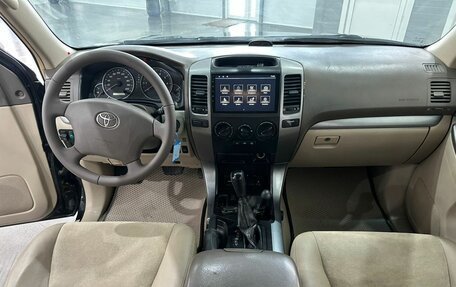Toyota Land Cruiser Prado 120 рестайлинг, 2005 год, 1 355 000 рублей, 8 фотография