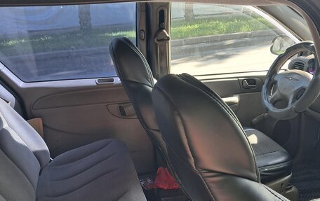 Chrysler Voyager IV, 2001 год, 250 000 рублей, 9 фотография