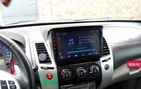 Mitsubishi Pajero Sport II рестайлинг, 2010 год, 1 000 000 рублей, 14 фотография