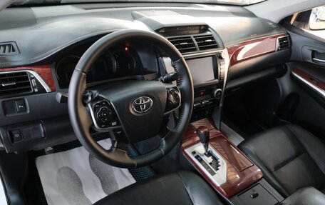 Toyota Camry, 2012 год, 1 719 000 рублей, 12 фотография