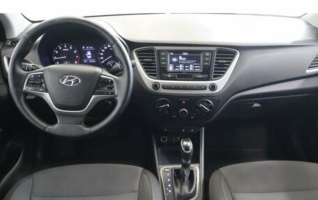 Hyundai Solaris II рестайлинг, 2017 год, 1 094 000 рублей, 8 фотография