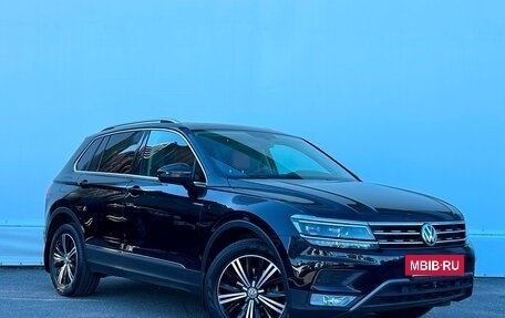 Volkswagen Tiguan II, 2017 год, 2 846 400 рублей, 3 фотография