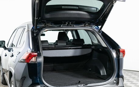 Toyota RAV4, 2019 год, 3 100 000 рублей, 9 фотография