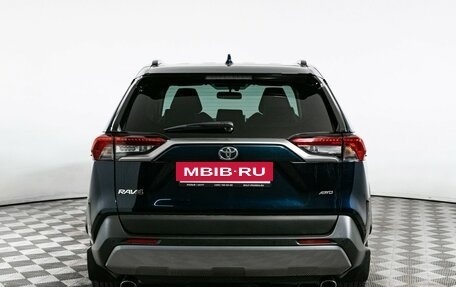 Toyota RAV4, 2019 год, 3 100 000 рублей, 6 фотография