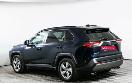 Toyota RAV4, 2019 год, 3 100 000 рублей, 7 фотография
