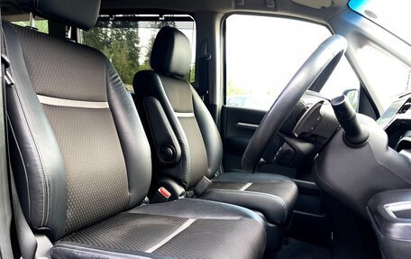 Honda Stepwgn IV, 2019 год, 2 629 000 рублей, 19 фотография