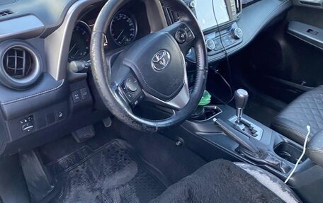 Toyota RAV4, 2019 год, 2 350 000 рублей, 7 фотография