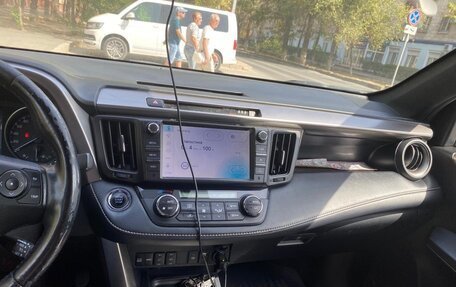 Toyota RAV4, 2019 год, 2 350 000 рублей, 10 фотография