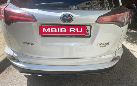 Toyota RAV4, 2019 год, 2 350 000 рублей, 8 фотография