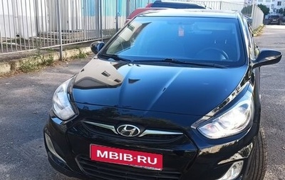 Hyundai Solaris II рестайлинг, 2011 год, 800 000 рублей, 1 фотография