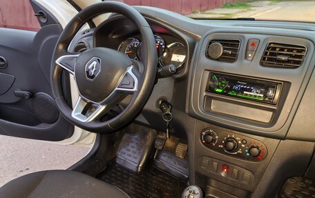 Renault Logan II, 2018 год, 620 000 рублей, 11 фотография