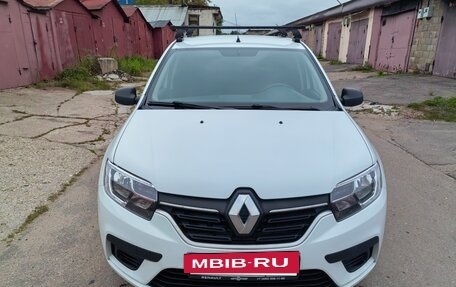 Renault Logan II, 2018 год, 620 000 рублей, 4 фотография