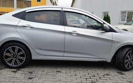 Hyundai Solaris II рестайлинг, 2011 год, 545 000 рублей, 6 фотография