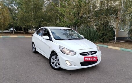 Hyundai Solaris II рестайлинг, 2013 год, 699 000 рублей, 1 фотография