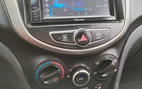 Hyundai Solaris II рестайлинг, 2013 год, 699 000 рублей, 8 фотография