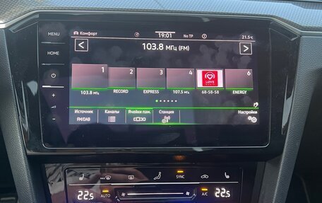 Volkswagen Passat B8 рестайлинг, 2019 год, 3 460 000 рублей, 13 фотография