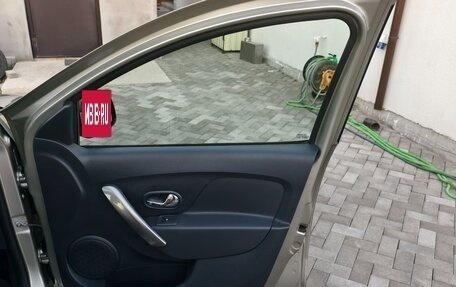 Renault Sandero II рестайлинг, 2014 год, 930 000 рублей, 17 фотография