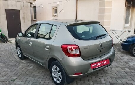 Renault Sandero II рестайлинг, 2014 год, 930 000 рублей, 11 фотография