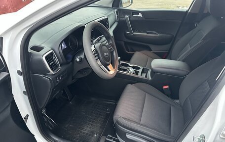 KIA Sportage IV рестайлинг, 2022 год, 2 850 000 рублей, 5 фотография