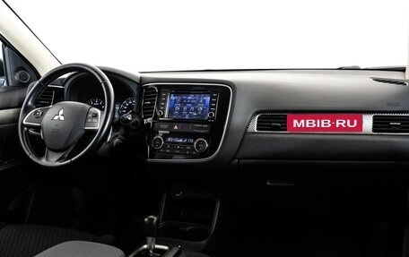 Mitsubishi Outlander III рестайлинг 3, 2013 год, 1 099 000 рублей, 10 фотография