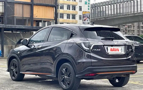 Honda Vezel, 2021 год, 1 585 000 рублей, 6 фотография